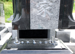 墓石・法名碑・収納箱(灯篭)などの建て込み工事